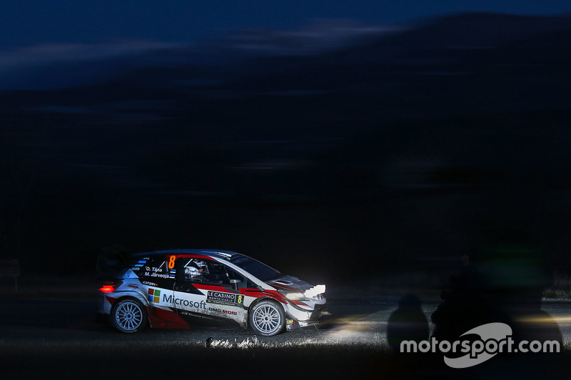 Отт Тянак и Мартин Ярвеоя, Toyota Yaris WRC