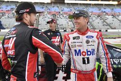 Kurt Busch, Stewart-Haas Racing Ford and Kevin Harvick, Stewart-Haas Racing Rodney, Mobil 1 Ford Fusion