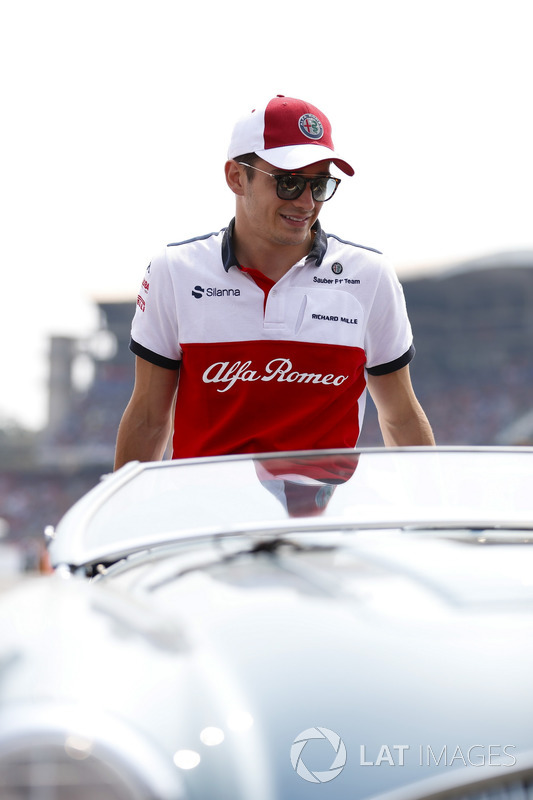 Charles Leclerc, Sauber, in the drivers parade