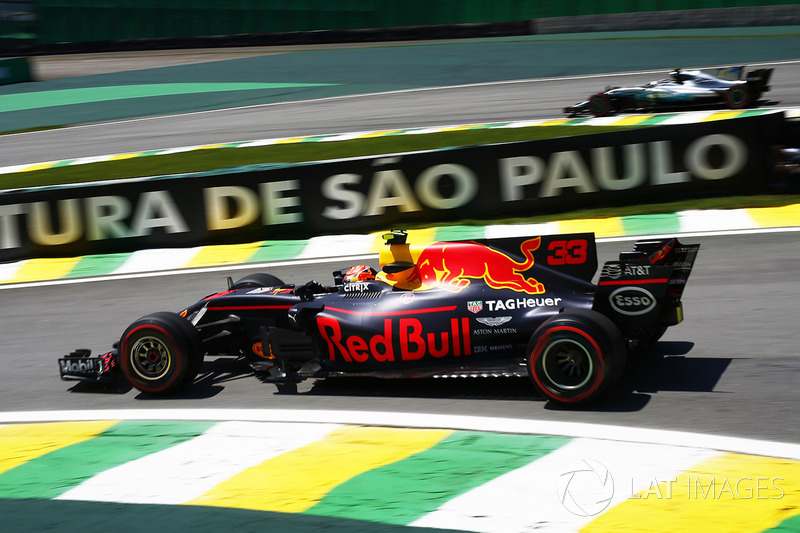 Max Verstappen, Red Bull Racing RB13, Valtteri Bottas, Mercedes AMG F1 W08