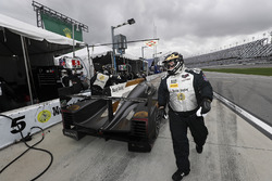 #5 Action Express Racing Cadillac DPi, P: Joao Barbosa, Christian Fittipaldi, Filipe Albuquerque, pit stop