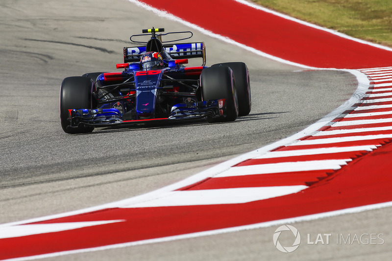 2017 год. За рулем болида Toro Rosso STR12 на пятничной тренировке