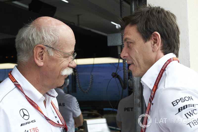 Dr Dieter Zetsche, CEO de Mercedes Benz, y Toto Wolff, Mercedes AMG