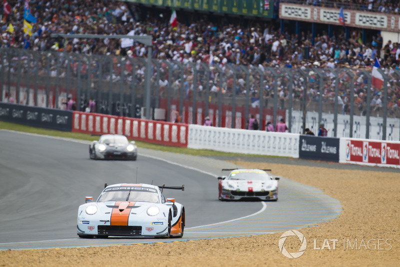 #86 Gulf Racing Porsche 911 RSR: Michael Wainwright, Benjamin Barker, Alex Davison