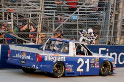 Race winner Johnny Sauter, GMS Racing, Chevrolet