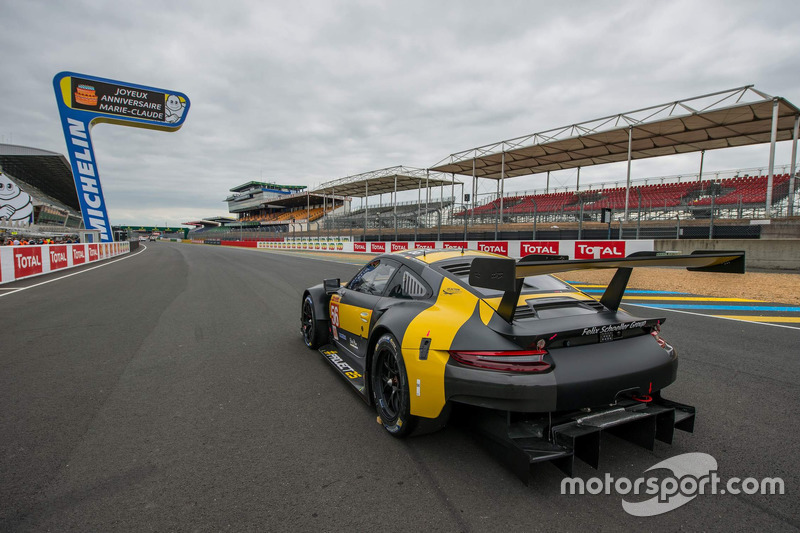 #56 Team Project 1 Porsche 911 RSR
