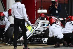 Marcus Ericsson, Alfa Romeo Sauber C37 pit stop