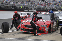 Kurt Busch, Stewart-Haas Racing, Ford Fusion Haas Automation/Monster Energy