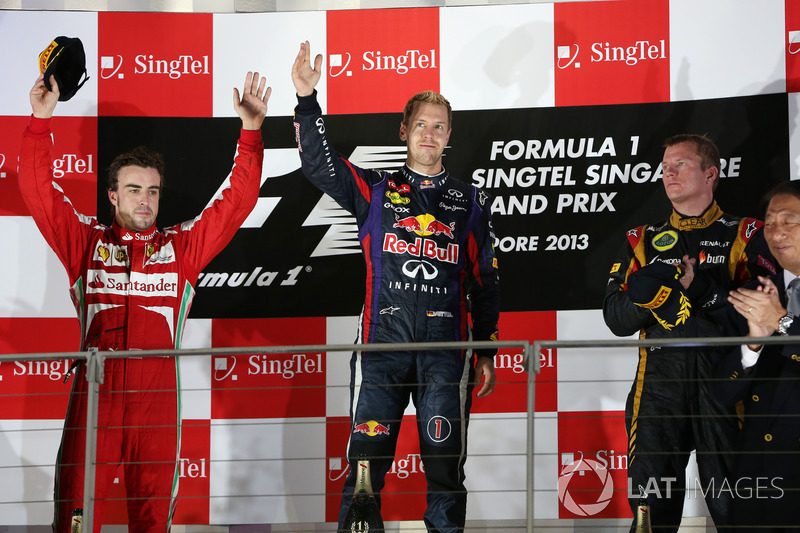 Podium: winnaar Sebastian Vettel, Red Bull Racing, tweede Fernando Alonso, Ferrari, derde Kimi Raikkonen, Lotus F1 Team