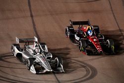 Josef Newgarden, Team Penske Chevrolet passes Robert Wickens, Schmidt Peterson Motorsports Honda for the lead