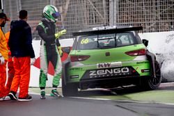 Zsolt Szabó, Zengo Motorsport Cupra TCR, dopo l'incidente