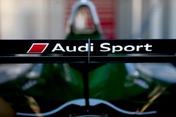 Le logo Audi sur l'aileron arrière de la voiture de Lucas di Grassi, Audi Sport ABT Schaeffler