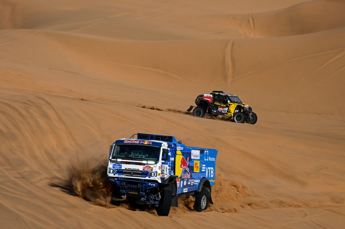 #501 Kamaz Master: Anton Shibalov, Dmitrii Nikitin, Ivan Tatarinov