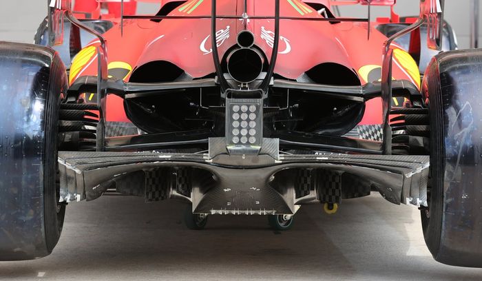 Detalle de la parte trasera del Ferrari SF21
