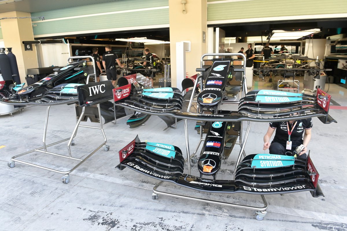 Alerones delanteros del Mercedes W12