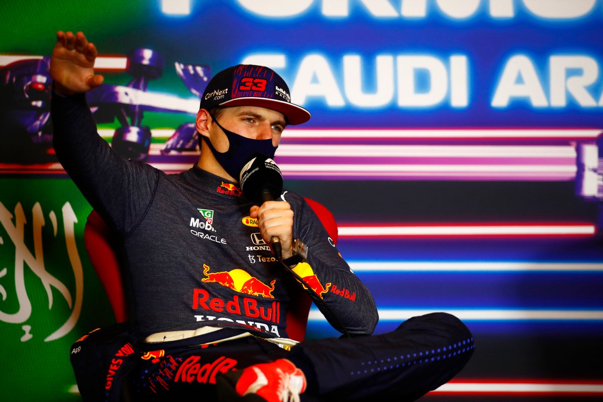 Max Verstappen, Red Bull Racing, 2ª posición, en rueda de prensa