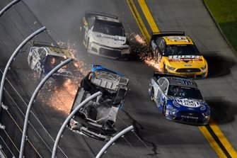 Crash of Ryan Newman, Roush Fenway Racing, Ford Mustang Koch Industries