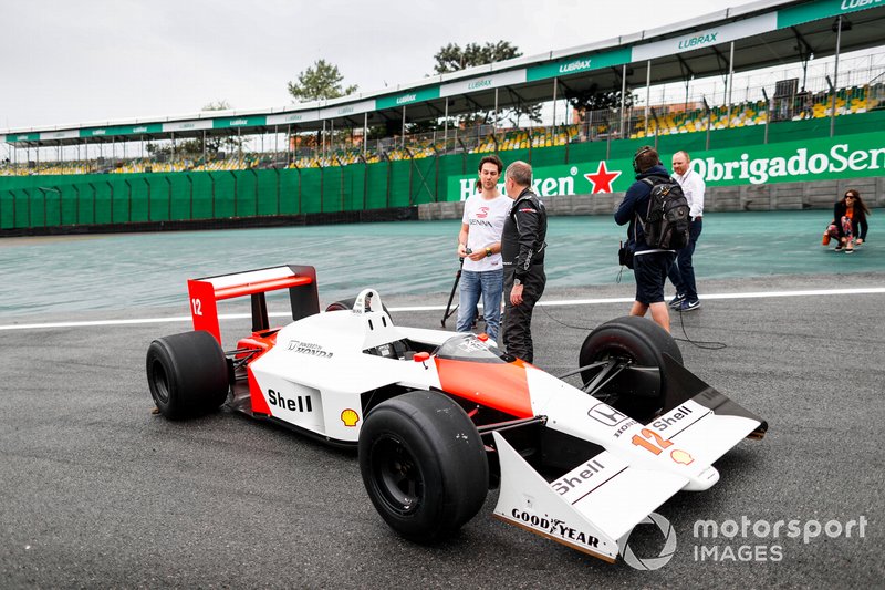 Bruno Senna y Martin Brundle, Sky TV con el McLaren MP4/4