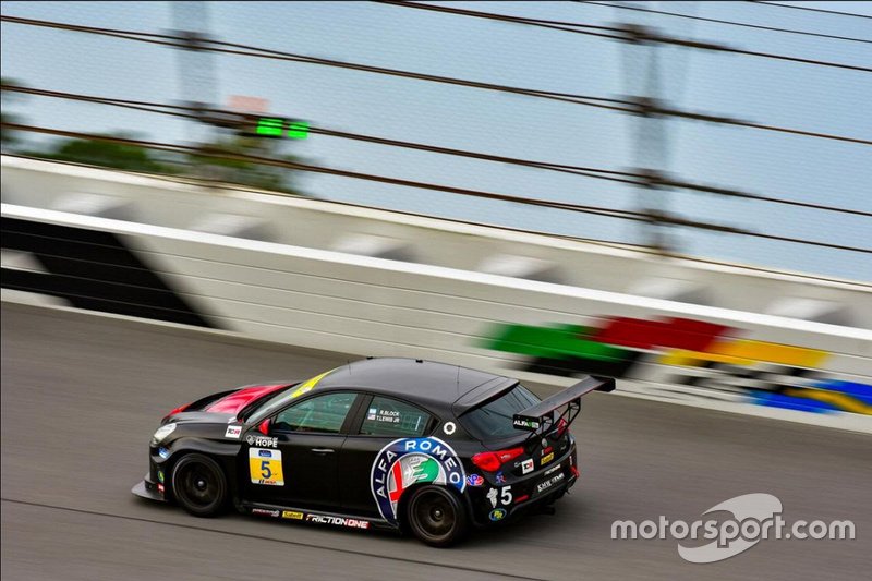 #5 Alfa Romeo Giulietta TCR, KMW Motorsports with TMR Engineering, Roy Block, Tim Lewis Jr.