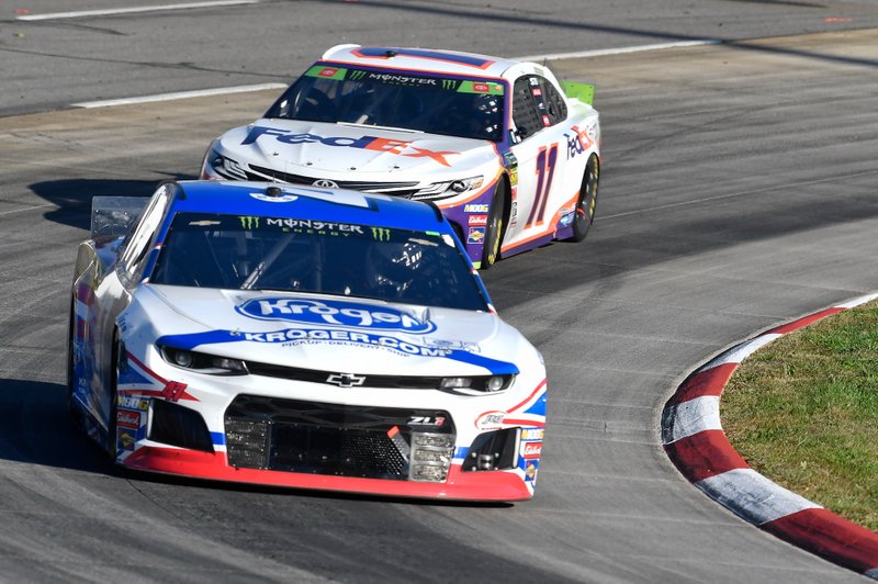 Ryan Preece, JTG Daugherty Racing, Chevrolet Camaro Kroger, Denny Hamlin, Joe Gibbs Racing, Toyota Camry FedEx Freight
