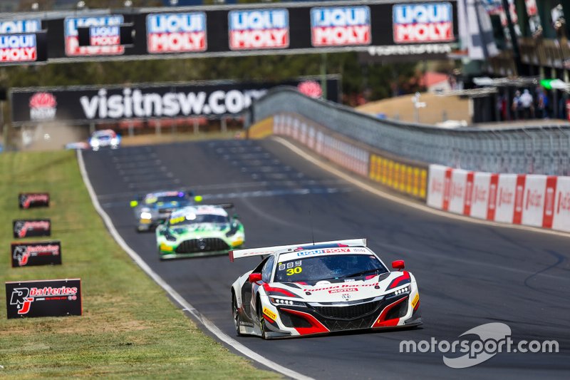 #30 Honda Racing Team JAS Honda NSX GT3: Dane Cameron, Renger Van Der Zande, Mario Farnbacher