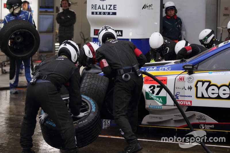 #37 Team Tom's Lexus LC500: Ryo Hirakawa, Nick Cassidy