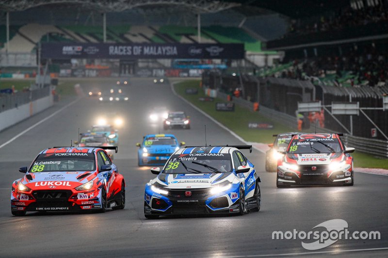 Nicky Catsburg, BRC Hyundai N LUKOIL Racing Team Hyundai i30 N TCR, Joao Paulo de Oliveira, KC Motorgroup Honda Civic TCR