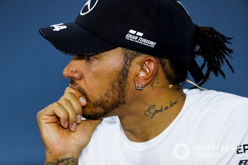 Lewis Hamilton, Mercedes AMG F1, durante la conferenza stampa