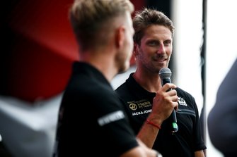 Kevin Magnussen, Haas F1 Team, ve Romain Grosjean, Haas F1 Team
