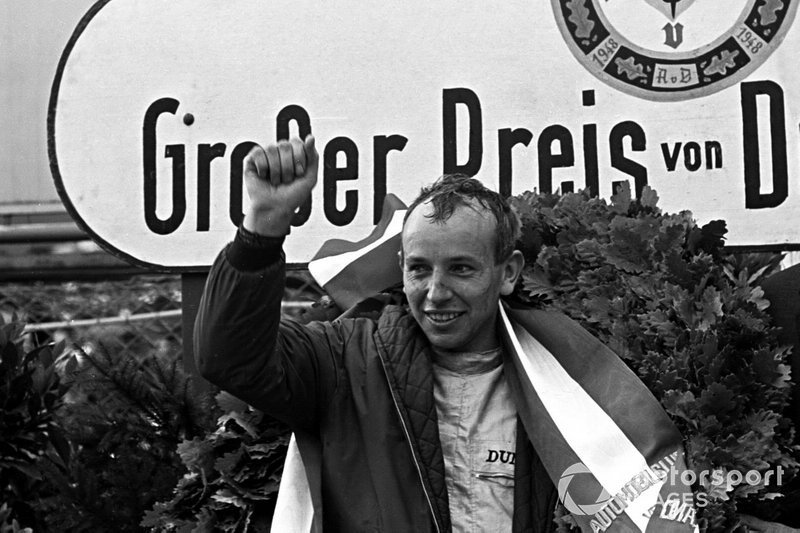 John Surtees ( 11 de febrero de 1934 – 10 de marzo de 2017)