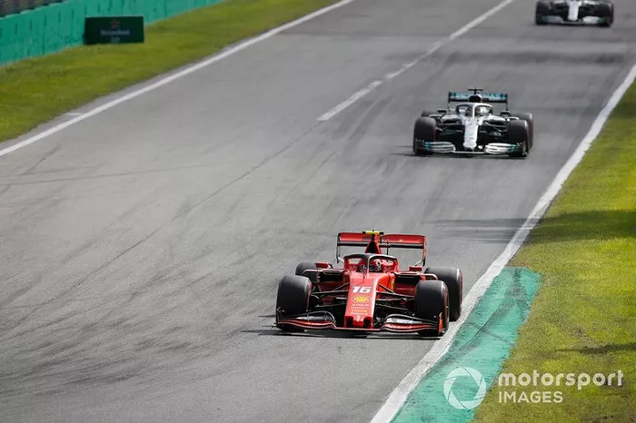 Charles Leclerc, Ferrari SF90, Lewis Hamilton, Mercedes AMG F1 W10