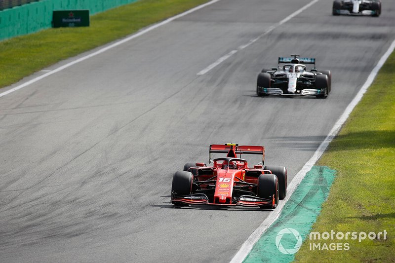Charles Leclerc, Ferrari SF90, Lewis Hamilton, Mercedes AMG F1 W10