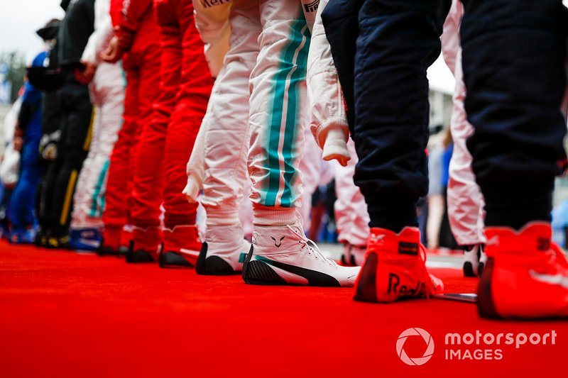 Pilotos da F1 reunidos por Hubert.