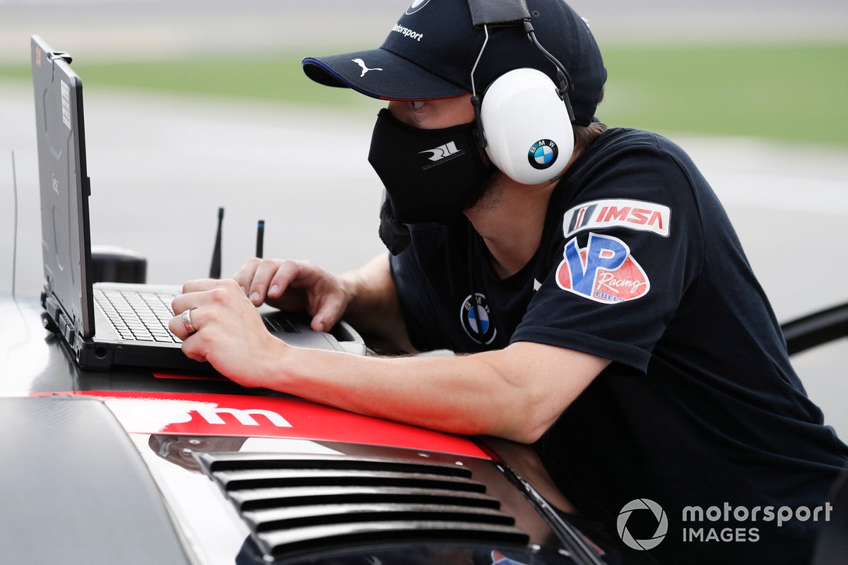 #25: BMW Team RLL BMW M8 GTE, GTLM: Connor De Phillippi, Bruno Spengler engineer