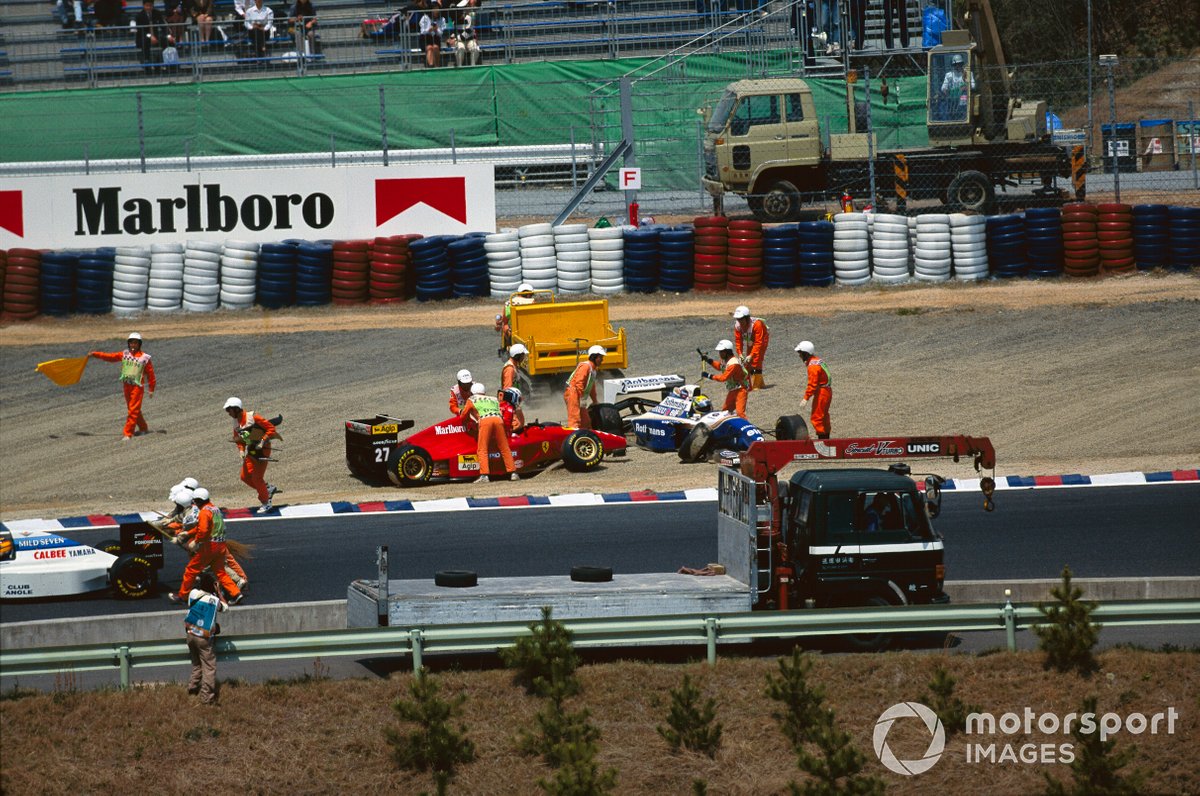 Nicola Larini, Ferrari 412T1, Ayrton Senna, Williams FW16 Renault