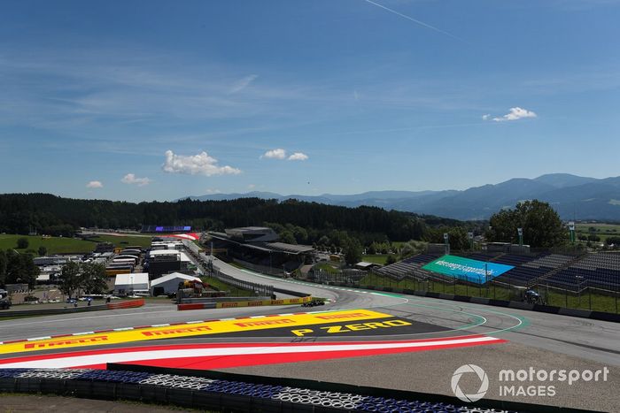 Lewis Hamilton, Mercedes F1 W11 EQ Performance