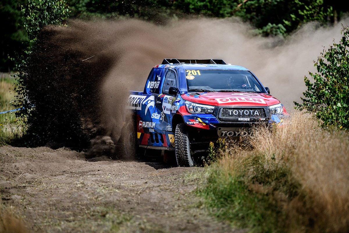 Kuba Przygoński, Timo Gottschalk, Toyota Hillux