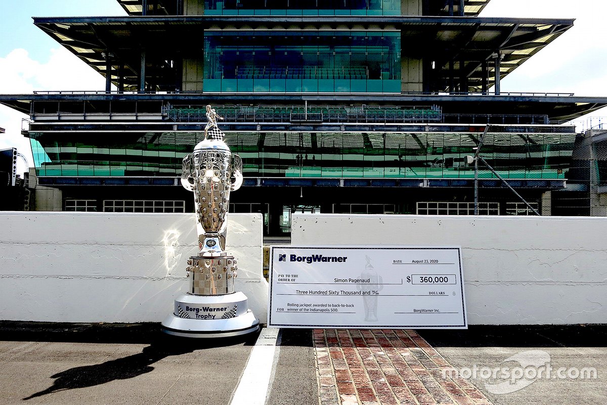 El trofeo Borg-Warner de la Indy 500