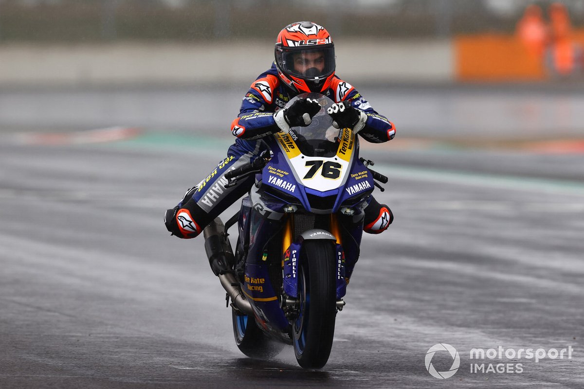 Loris Baz, Ten Kate Racing Yamaha with swimming motions