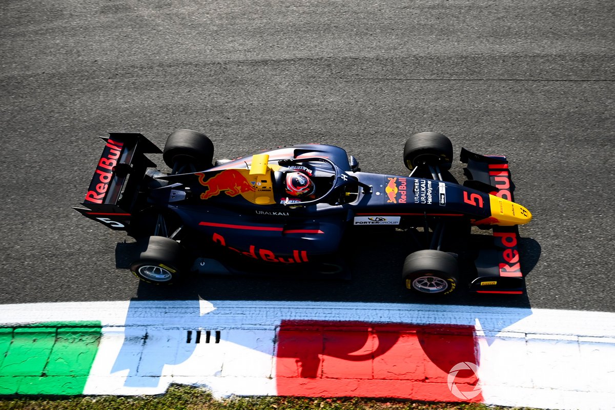 Liam Lawson, Hitech Grand Prix