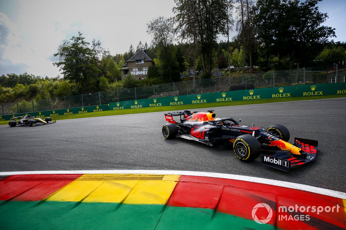 Max Verstappen, Red Bull Racing RB16, Daniel Ricciardo, Renault F1 Team R.S.20