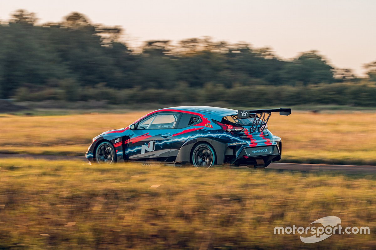Hyundai Veloster N ETCR