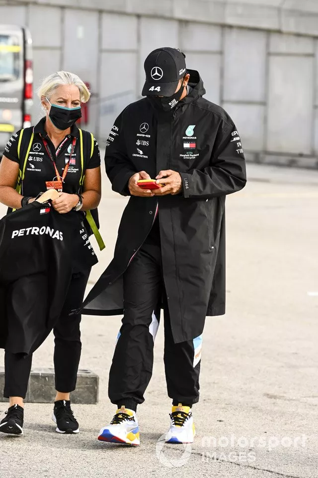Angela Cullen, fisio de Lewis Hamilton y el piloto de Mercedes
