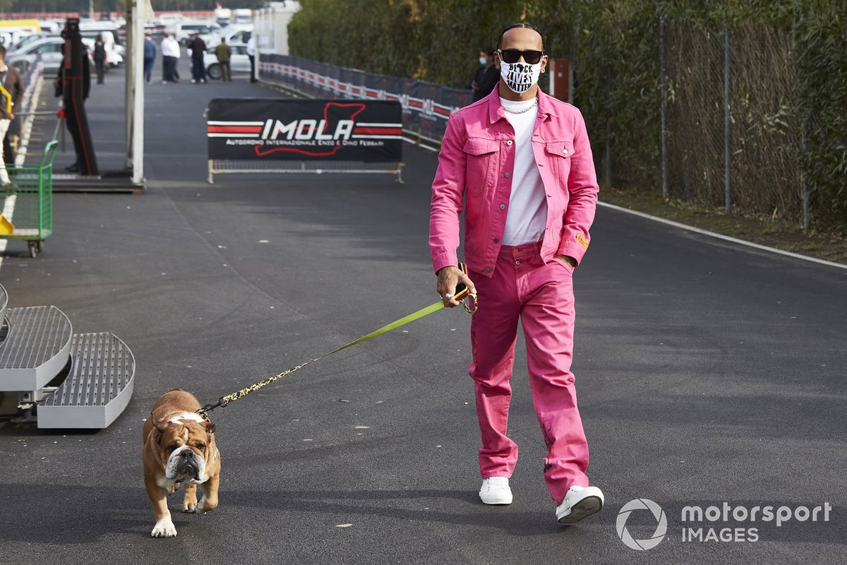 Lewis Hamilton, Mercedes-AMG F1, avec son chien Roscoe