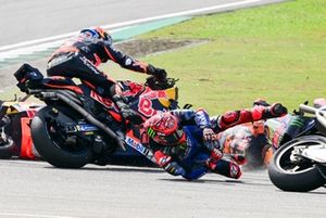 Brad Binder, Red Bull KTM Factory Racing, Jack Miller, Red Bull KTM Factory Racing, Fabio Quartararo, Yamaha Factory Racing Crash
