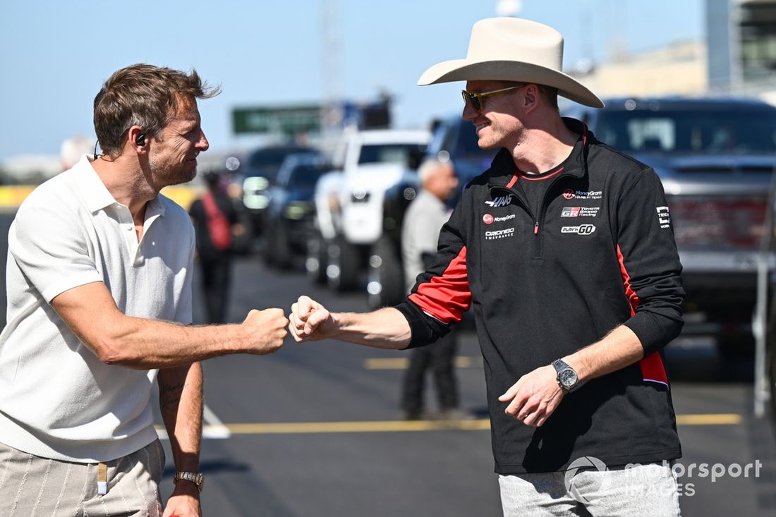 Jenson Button, Sky F1 e Nico Hulkenberg, Haas F1 Team 