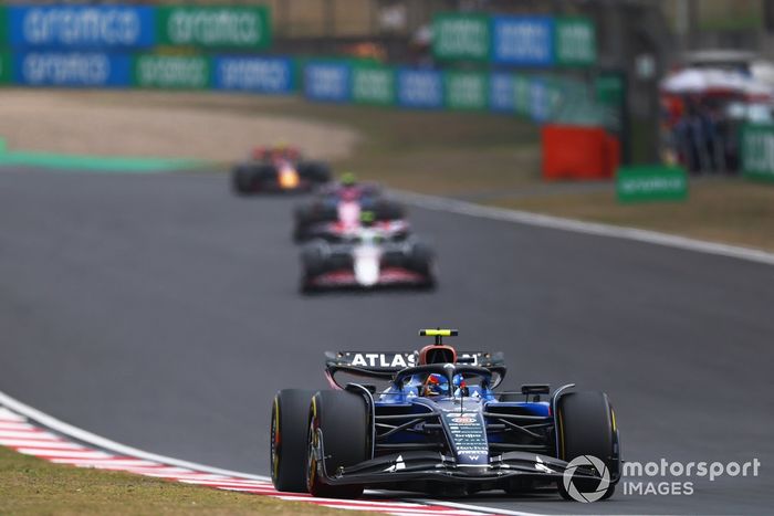 Esteban Ocon, Haas F1 Team, Carlos Sainz, Williams
