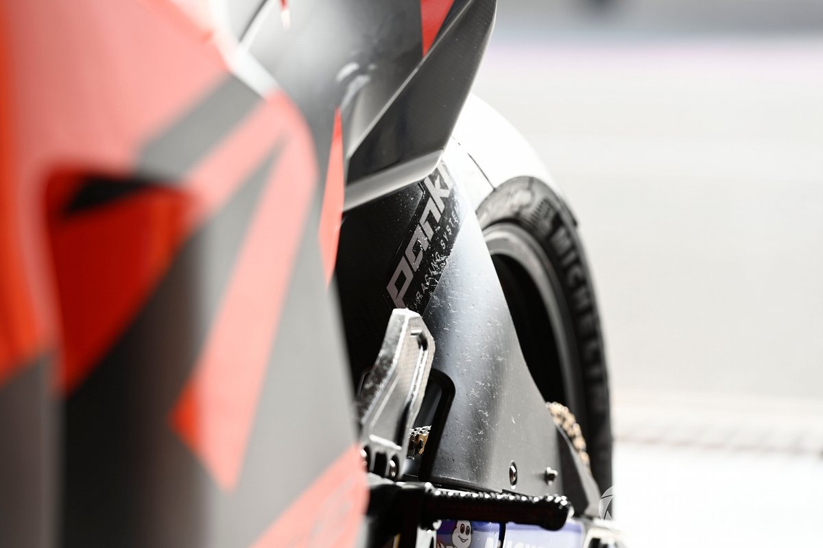 Detalle de la moto Tech3 KTM