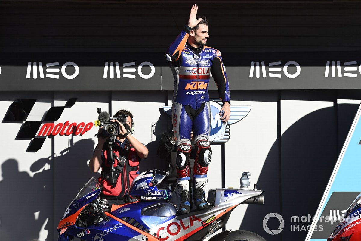Il vincitore della gara Miguel Oliveira, Red Bull KTM Tech 3