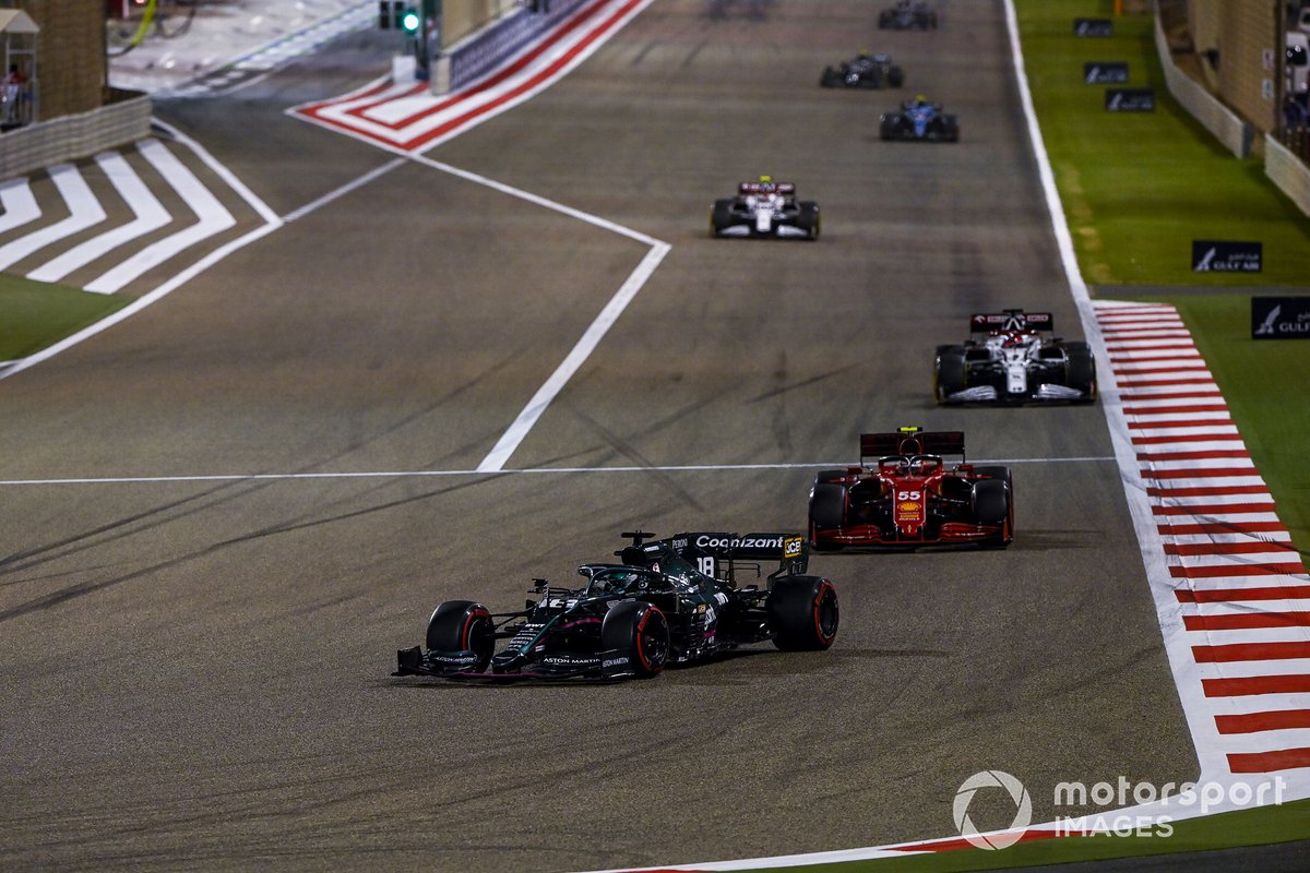 Lance Stroll, Aston Martin AMR21, Carlos Sainz Jr., Ferrari SF21, Kimi Raikkonen, Alfa Romeo Racing C41